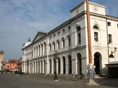 Depolo mph03a Elisabetta Donaggio ..Chioggia: municipio - Il supermercato Lando di Pianiga dove e' saltata la cassa continua