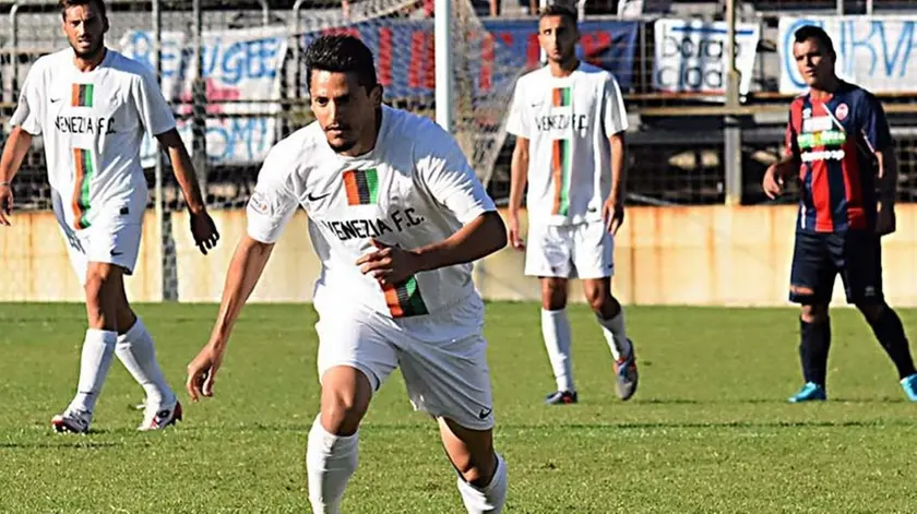 CRUCCO - DINO TOMMASELLA - VENEZIA VS. VIRTUS VERONA - ENTRATA IN AMPO DI BARRETO E SUE AZIONI