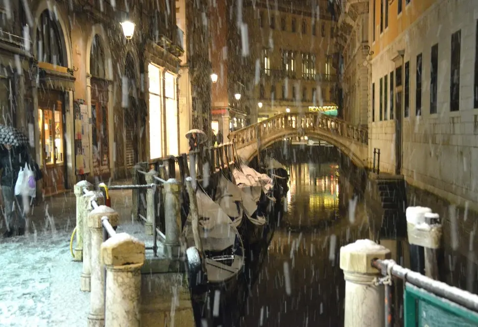 Interpress/Mazzega Venezia, 13.01.2017.- Neve a Venezia, Bacino Orseolo