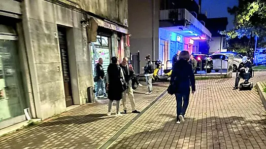 L’esterno del bar della Cipressina dove è avvenuta l’aggressione