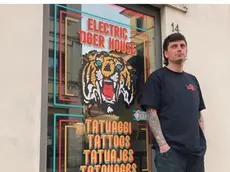 Giacomo Gobbato, tatuatore di Mestre, è morto nel tentativo di salvare una donna da una rapina