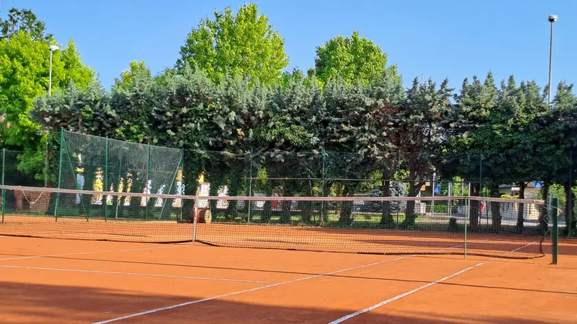 Muore di infarto durante la partita di tennis: dramma a Oriago