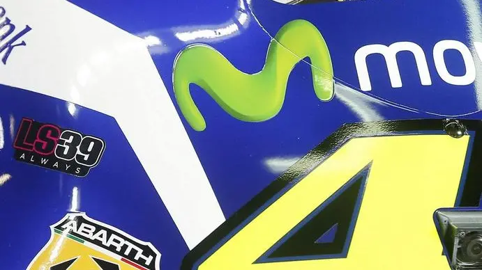 epa05345252 Motorcycle fairing of Italian MotoGP rider Valentino Rossi of the Yamaha team with the number 39, 'The Mexican', in memory of Spanish rider Luis Salom during the last training session of the Motorcycling Grand Prix of Catalunya at Catalunya circuit in Montmelo, near Barcelona, northeastern Spain, 04 June 2016. 25-year-old Luis Salom has tragically lost his life after an accident in the training session for the Motorcycling Grand Prix of Catalunya. EPA/Andreu Dalmau