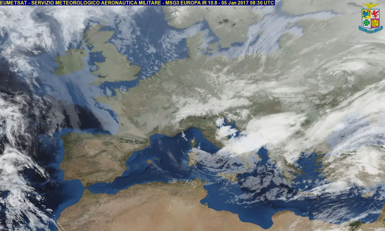 Le immagini dal satellite stamattina mostrano la perturbazione sull'Alto Adriatico