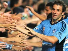 (FILE) Sydney FC's Alessandro Del Piero celebrates with the Sydney FC fans after their round 13 A-League win against the Central Coast Mariners at Allianz Stadium in Sydney, Australia, 27 December 2012. .ANSA/DEAN LEWINS