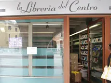 Attività che chiudono in centro a Mestre - nella foto: Libreria del Centro in piazza Ferretto