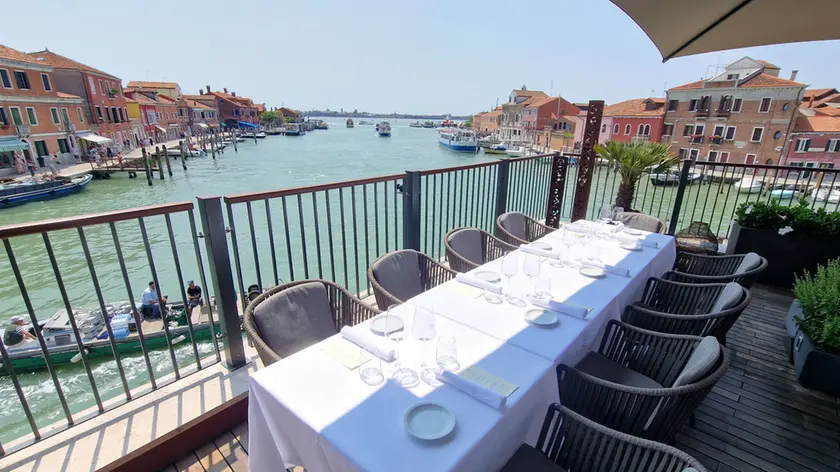 Il ristorante di Punta Conterie, con affaccio sulla laguna (foto Interpress)