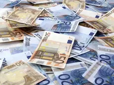 soldi euro banconote moneta - Molti i trentini che ieri hanno deciso di investire denaro sui titoli di Stato venduti senza commis- sioni