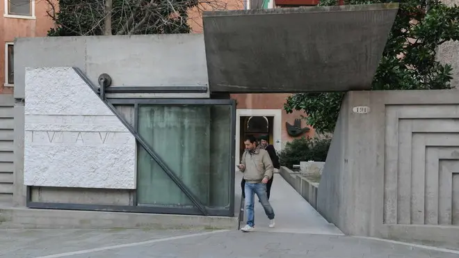 AGOSTINI VENEZIA 13.03.2009.- INGRESSO IUAV TOLENTINI.- INTERPRESS