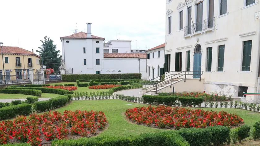 Foto Agenzia Candussi/ Furlan/ Mestre, via Circonvallazione/ Inaugurazione del giardino di villa Querini restaurato