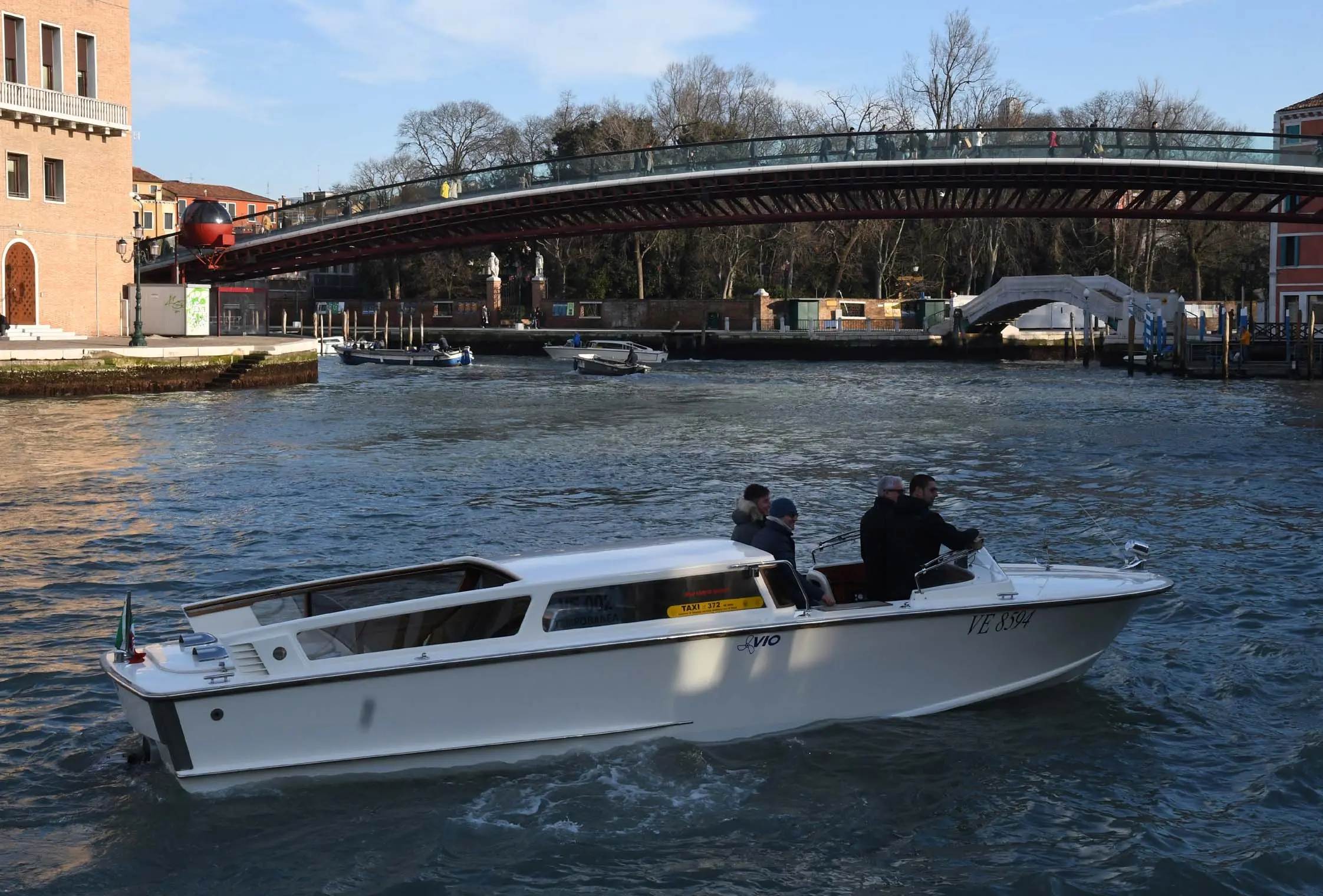Il taxi elettrico presentato a Venezia (foto Tagliapietra / Interpress)