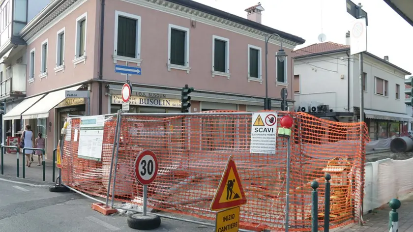 Foto Agenzia Candussi/ Baschieri/ Mestre, via Vallon/ Nuovi cantieri in via Vallon