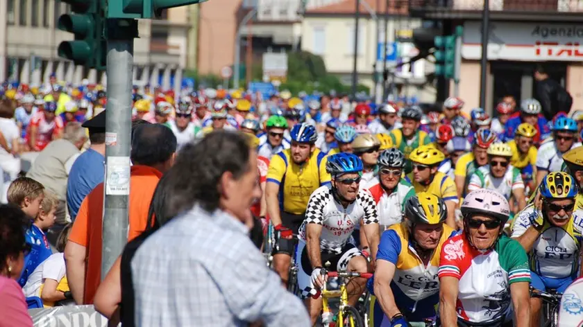 BASCHIERI STRA: RADUNO CICLISTICO DAL CLUB CICLISTICO SCORZ FONTE SAN BENEDETTO 09/09/2007 © LIGHTIMAGE
