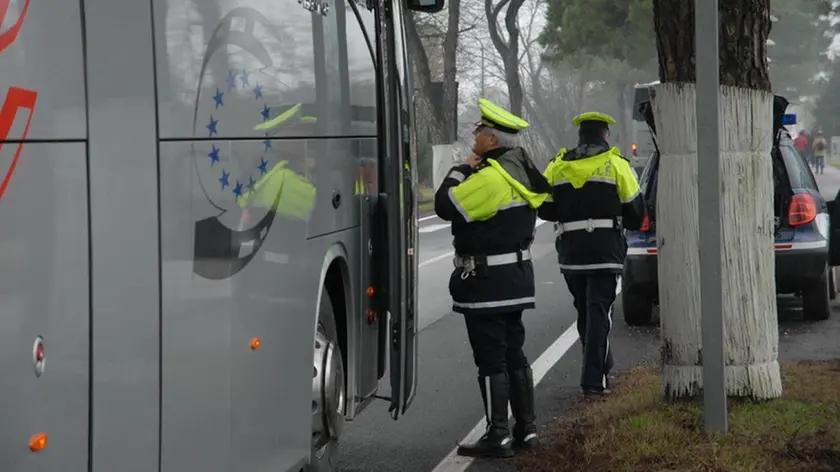 DEPOLO FGAVAGNIN PUNTA SABBIONI CONTROLLI E CONSIGLI DA PARTE DEGLI AGENTI DELLA POLIZIA LOCALE