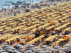 CARRAI - DINO TOMMASELLA - JESOLO - LA SPIAGGIA A FINE GIUGNO