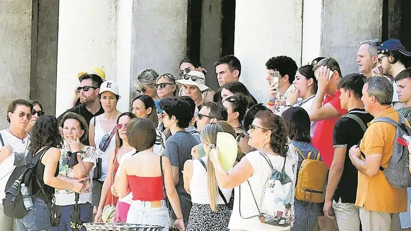 Un gruppo di turisti in piazza San Marco