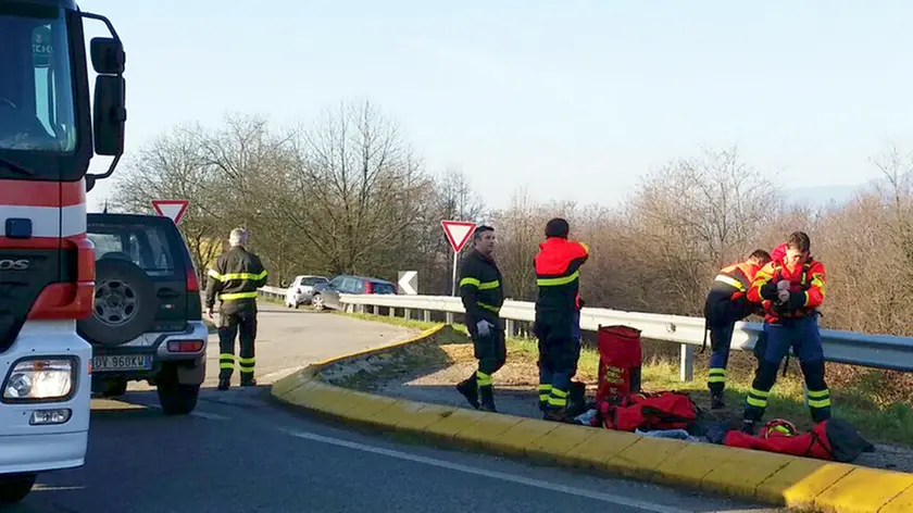 Pesci Nervesa cervo in canale della Vittoria recuperato dai vigili del fuoco