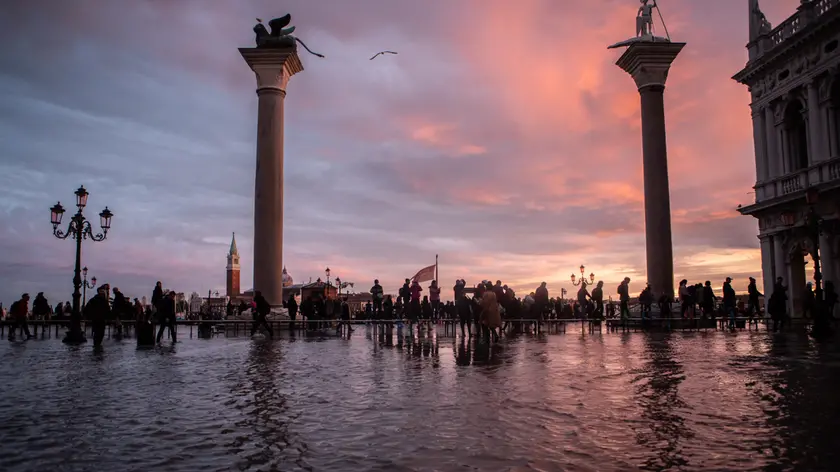 17/11/19 Milano, Acqua alta a Venezia