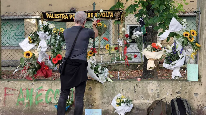 21/09/2024 Mestre. Giacomo Gobbato, attivista del centro sociale Rivolta, morto accoltellato in corso del Popolo. Ferito l'amico intervenuto insieme a lui per difendere una donna aggredita per rapina. Sit-in nel punto dell'aggressione