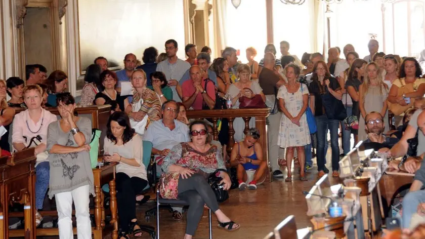 Interpress/Mazzega Baschieri Venezia, 01.08.2014.- Municipiuo Cà Farsetti, Assemblea dipendenti comunali per i tagli agli stipendi.-