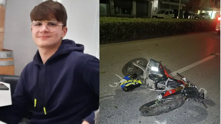 Alessandro Spanio, aveva solo 16 anni. A destra i resti della moto dopo l'incidente mortale