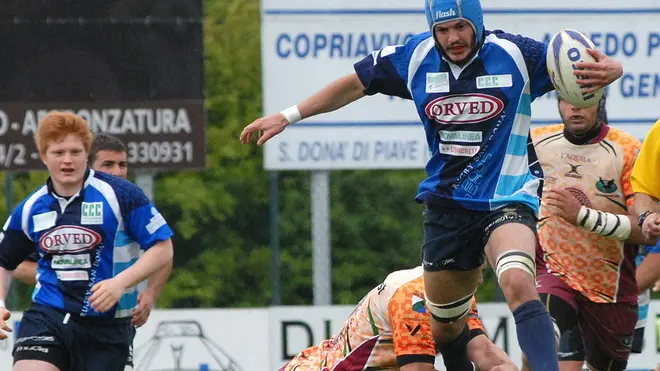 (CRUCCU) SAN DONA' DI PIAVE 26/04/09 MATTEO BOEM ORVED SANDONA' (MAGLIA BLU) VS AQUILA N°22 RODRIGUEZ (ORVED)