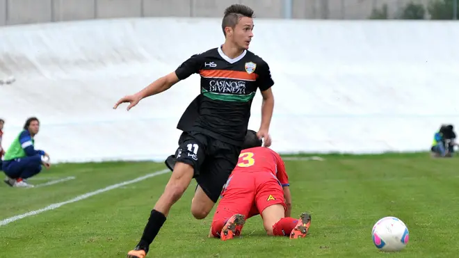 (CRUCCU) PORTOGRUARO 23/10/2013 MATTEO BOEM.VENEZIA (MAGLIA NERA) VS CREMONESE.N¡11 D'APPOLONIA (VENEZIA)..