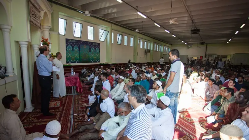 Foto Agenzia Candussi/ Baschieri/ Marghera, Moschea di via Monzani/ La comunità islamica veneziana festeggia la fine del Ramadan presso il Centro Islamico di Venezia.