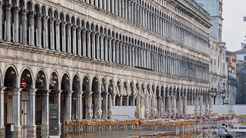 L'acqua alta crea ancora problemi nella zona della basilica di San Marco