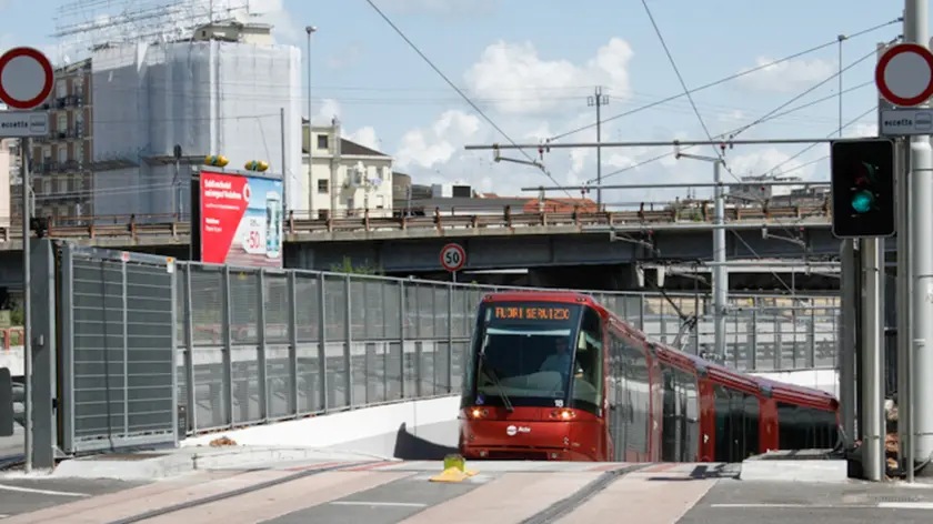 Prove passaggio del tram sottopasso stazione di Mestre. Nella foto: via Rizzardi Marghera