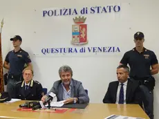 Interpress/M.Tagliapietra Venezia Venezia 01.08.2016.- Conferenza stampa Questura arresto straniero (Turco) con Macete. Questore Angelo Sanna, Dott.ssa De Berardin (Polfer).