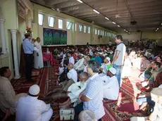 Foto Agenzia Candussi/ Baschieri/ Marghera, Moschea di via Monzani/ La comunità islamica veneziana festeggia la fine del Ramadan presso il Centro Islamico di Venezia.