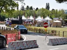 COLUCCI - DINO TOMMASELLA - SAN DONA' DI PIAVE - LE BARRIERE ANTINTRUSIONE POSTE AGLI INGRESSI DELLO STEET FOOD IN PARCO FLUVIALE