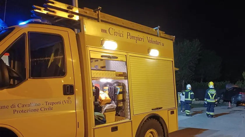 L’intervento dei volontari della Protezione civile, in soccorso alla richiesta di aiuto di Jacopo Barbaro