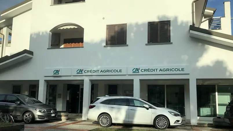 DE POLO - DINO TOMMASELLA - CAORLE - BANCA CREDIT AGRICOLE DOVE VERRA' TOLTO IL BANCOMAT