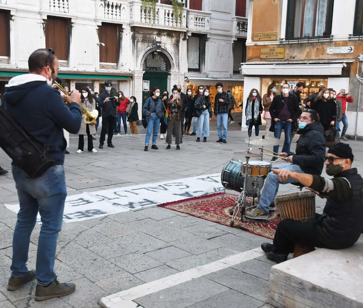 Interpress\M.Tagliapietra Venezia 07.11.2020.- Manifestazione musicisti. Santa Fosca.
