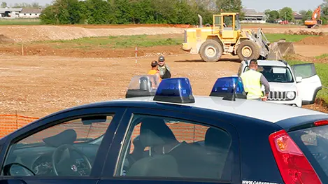 Ferrazza Fanzolo Evelino Signori blocca la ruspa cantiere Superstrada Pedemontana