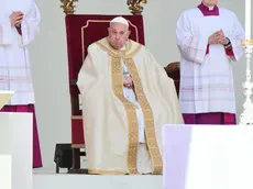 Papa Francesco ai giovani: «Usate il cellulare, ma incontrate le persone». La visita del pontefice a Venezia
