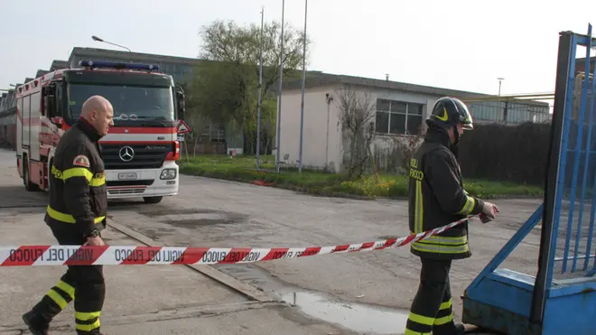 Una persona è rimasta folgorata all'interno della fabbrica dismessa "Sirma"