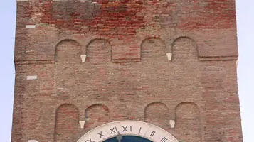 mph04a Elisabetta Donaggio 28.11.2005 Chioggia: orologio della tore di Sant'Andrea tre servizi
