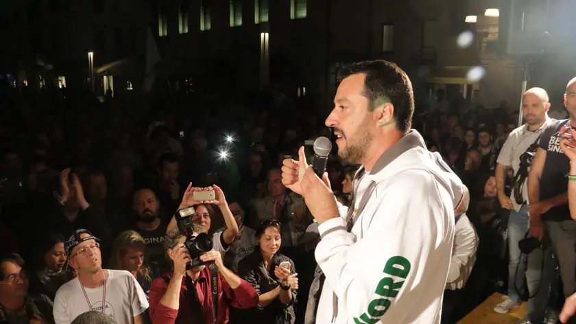 Matteo Salvini sul palco di piazza Ferretto (foto Agenzia Candussi)