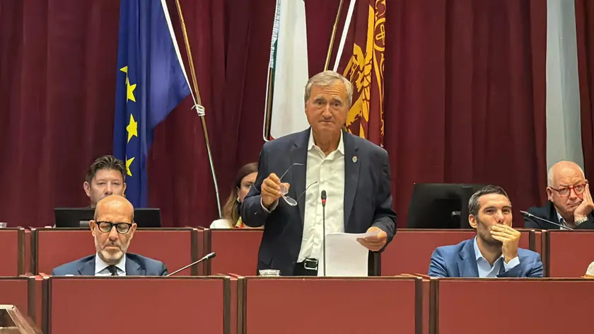 Il sindaco Brugnaro durante il suo intervento (foto Lorenzo Pòrcile)