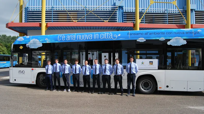 I nove giovani autisti assunti a tempo indeterminato dall'Atvo