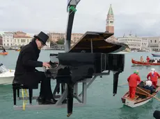 Il pianista fuori posto Paolo Zanarella (foto Interpress)