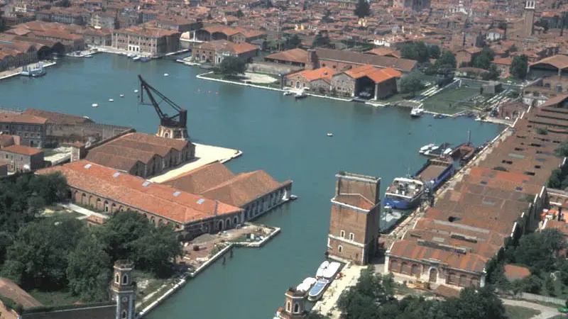 Veduta dall'alto dell'Arsenale di Venezia