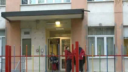 MARGHERA 26/11/2004 Via Scarsellini inaugurazione asilo nido "Colibri" (C) Bertolin Matteo richiesto da MORSEGO MARGHERA 26/11/2004 Via Scarsellini inaugurazione asilo nido