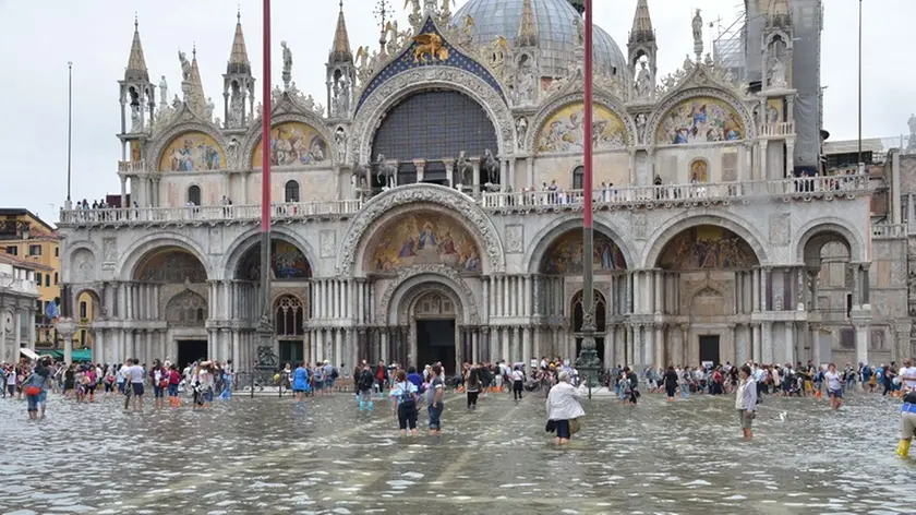 Interpress/Gf.Tagliapietra. 11.09.2017.- Prima acqua alta della stagione. Piazza San Marco.