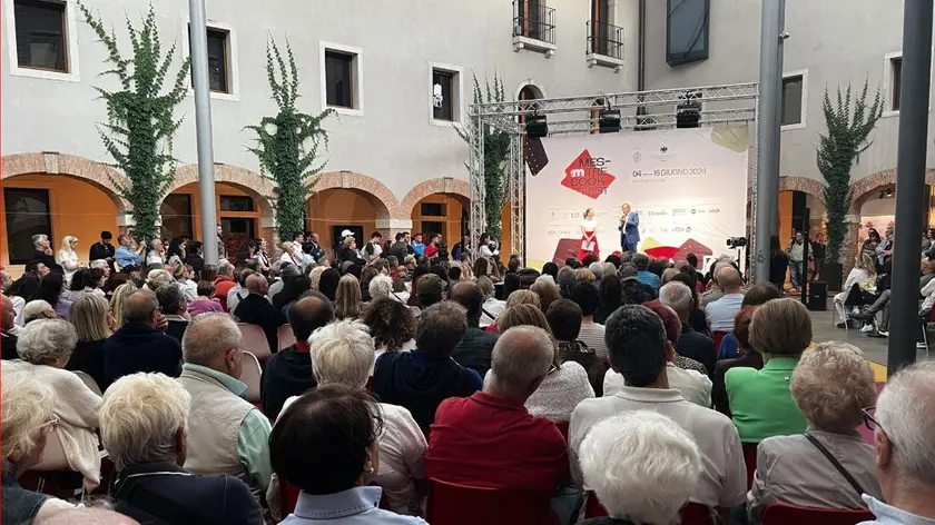 L’intervento del sindaco Luigi Brugnaro al Mestre Book Fest nel chiostro di M9