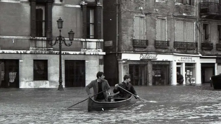 Gianfranco Tagliapietra interpress.18.10.2016-ACQUARANDA 6 NOVEMBRE 1966.CANAL GRANDE RIVA DEL VIN