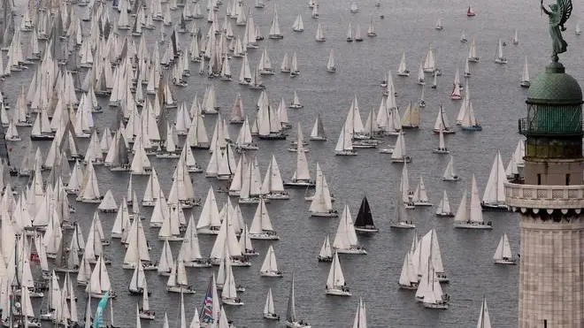 Un'immagine della partenza della 45a edizione della regata Barcolana a Trieste, 13 ottobre 2013. ANSA/ ANDREA LASORTE